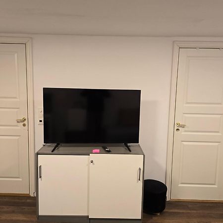 Beautiful 2 Rooms Apartment In Klofta,Near Oslo Airport& Oslo Exterior photo